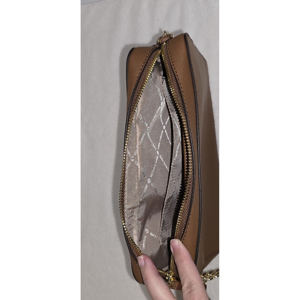 New Michael Kors Jet Set Travel Med Dome Brown Saffiano Leather Crossbody Purse‎ - Picture 16 of 16